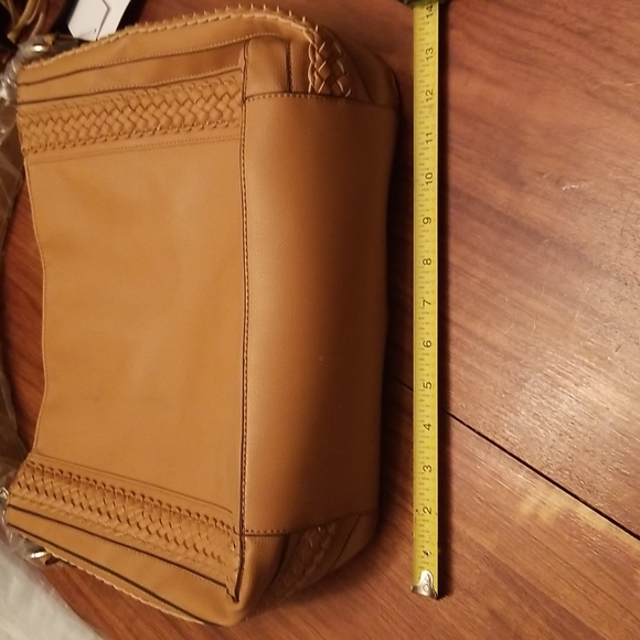 Just Fab vegan tan hobo NWT - Picture 5 of 15